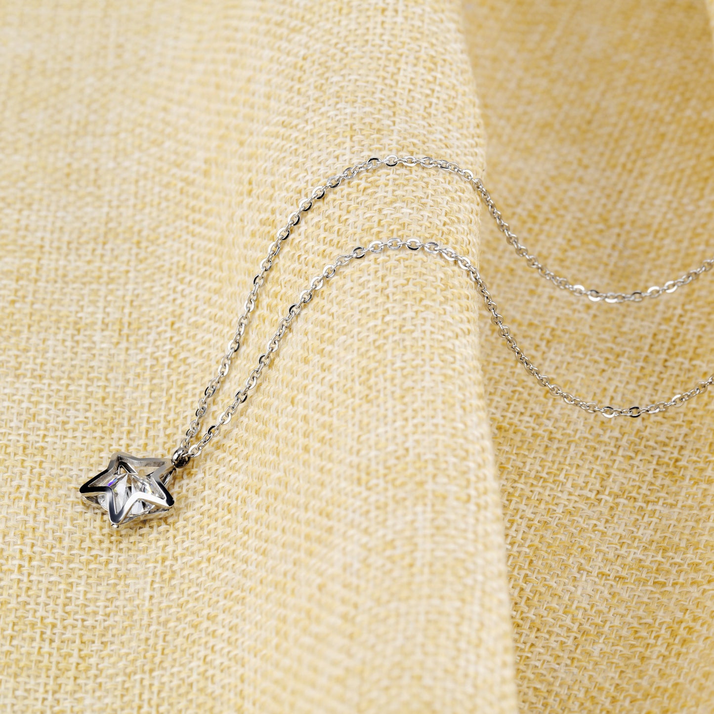 Rockstario Star diamond necklace